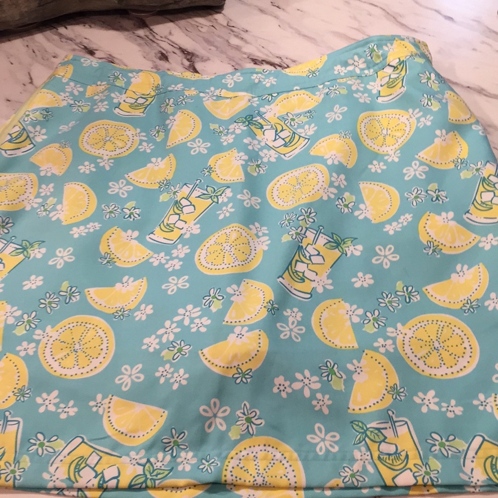 Authentic Lilly Pulitzer scorer skirt. Size 12